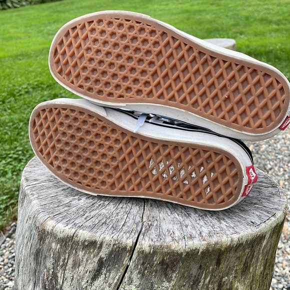 Vans Hightops Off The Wall Sneakers - Picture 5 of 8